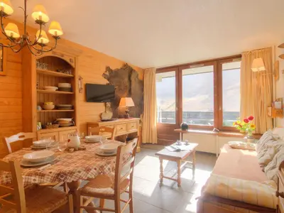 Coin salon dans l'établissement Apartment Grandes Platières II-2 by Interhome