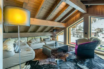 Coin salon dans l'établissement Maisons de montagne Le Samovar
