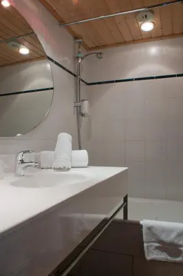 Salle de bains dans l'établissement Les Crêtes Blanches