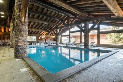 Piscine de l'établissement Résidence Pierre & Vacances Premium Les Alpages de Chantel ou située à proximité