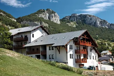 Vue générale sur la montagne ou vue sur la montagne depuis l'appart'hôtel