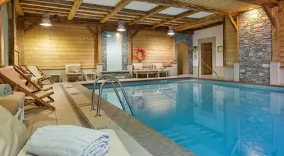 Piscine de l'établissement CGH Résidences & Spas Le Ruitor ou située à proximité