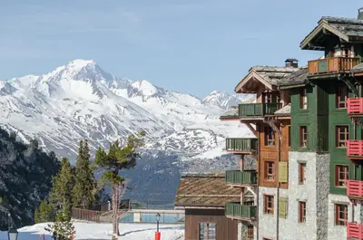 Vue générale sur la montagne ou vue sur la montagne depuis l'appartement