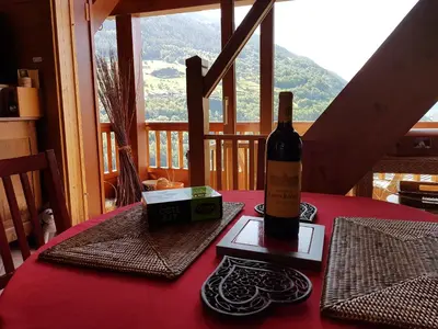 Vue générale sur la montagne ou vue sur la montagne depuis l'appartement