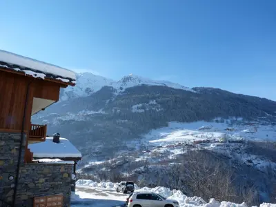 Vue générale sur la montagne ou vue sur la montagne depuis l'appartement