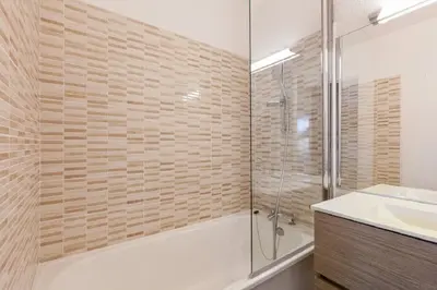 Salle de bains dans l'établissement Résidences quartier Charmettoger - maeva Home