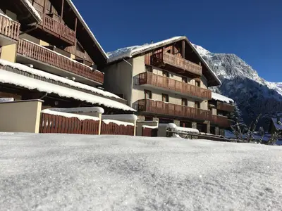 Vue générale sur la montagne ou vue sur la montagne depuis l'appartement