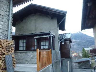 Vue générale sur la montagne ou vue sur la montagne depuis le chalet