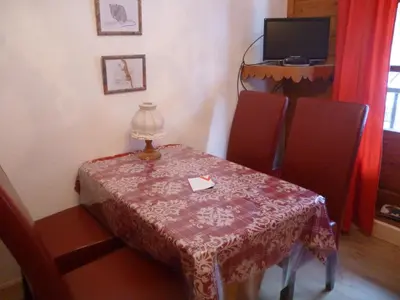 Télévision ou salle de divertissement dans l'établissement studio 103.Coeur de val