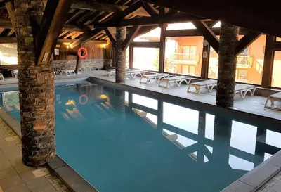 Piscine de l'établissement Premium Les Alpages de Chantel ou située à proximité