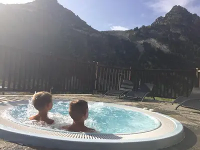 Vue générale sur la montagne ou vue sur la montagne depuis l'appartement