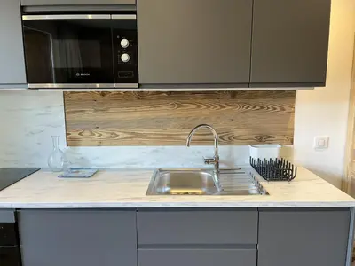 Cuisine ou kitchenette dans l'établissement Les Clarines