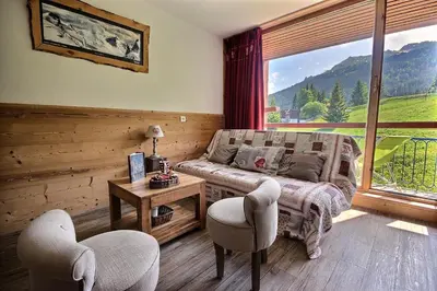 Vue générale sur la montagne ou vue sur la montagne depuis l'appartement