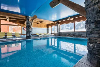 Piscine de l'établissement CGH Résidences & Spas Les Fermes de Ste Foy ou située à proximité