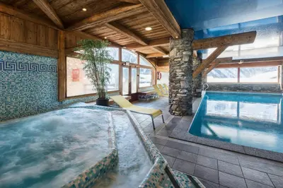 Piscine de l'établissement CGH Résidences & Spas Les Fermes de Ste Foy ou située à proximité