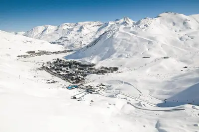 L'établissement Hôtel Club MMV Les Brévières en hiver