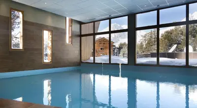 Piscine de l'établissement Hôtel Club MMV Altitude ou située à proximité
