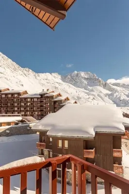 Vue générale sur la montagne ou vue sur la montagne depuis l'appart'hôtel