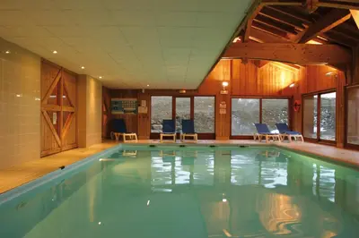 Piscine de l'établissement Lagrange Vacances Les Valmonts de Val Cenis ou située à proximité
