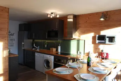 Cuisine ou kitchenette dans l'établissement Carene - Belle plagne - 8 personnes