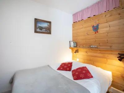 Un ou plusieurs lits dans un hébergement de l'établissement Apartment Le Hameau du Borsat - Val Claret-8 by Interhome