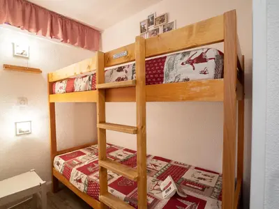 Un ou plusieurs lits dans un hébergement de l'établissement Apartment Le Hameau du Borsat - Val Claret-8 by Interhome