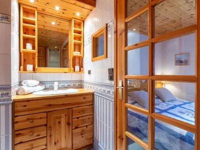 Un ou plusieurs lits dans un hébergement de l'établissement Apartment Les Tommeuses - Val Claret-30 by Interhome