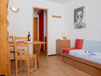 Un ou plusieurs lits dans un hébergement de l'établissement Studio Rond Point des Pistes - Val Claret-10 by Interhome