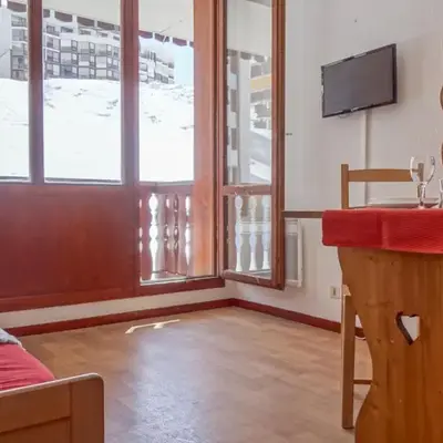 Studio Rond Point des Pistes - Val Claret-10 by Interhome