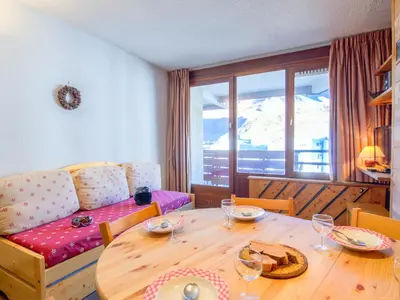 Coin salon dans l'établissement Apartment Le Curling A - Val Claret-8 by Interhome