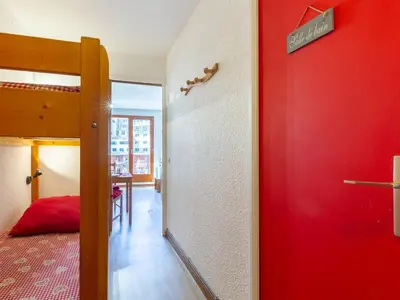 Un ou plusieurs lits dans un hébergement de l'établissement Studio Chalet Club - Val Claret-7 by Interhome