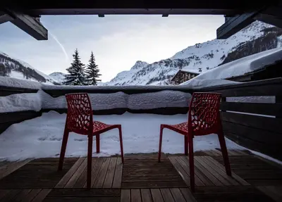 L'établissement La Savoyarde en hiver