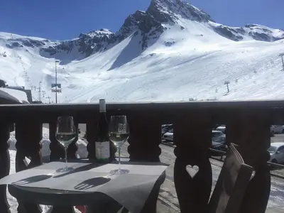Vue générale sur la montagne ou vue sur la montagne depuis l'appartement