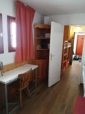 Cuisine ou kitchenette dans l'établissement Studio cabine double balcon Tignes val claret ouvert toute l année