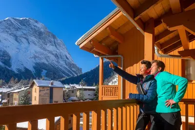 Vue générale sur la montagne ou vue sur la montagne depuis l'appart'hôtel