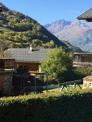 Vue générale sur la montagne ou vue sur la montagne depuis l'appartement