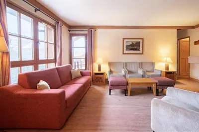 Coin salon dans l'établissement Arc1950 Auberge Jérôme