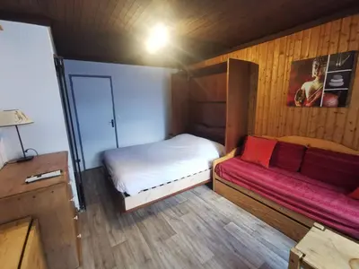 Un ou plusieurs lits dans un hébergement de l'établissement MyHome - Studios 60 et 73 Sefcotel - simples mais propres