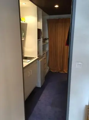 Cuisine ou kitchenette dans l'établissement MyHome - Studios 60 et 73 Sefcotel - simples mais propres