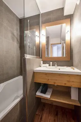 Salle de bains dans l'établissement Résidence Pierre & Vacances Les Néréides
