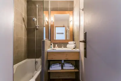 Salle de bains dans l'établissement Résidence Pierre & Vacances Les Néréides