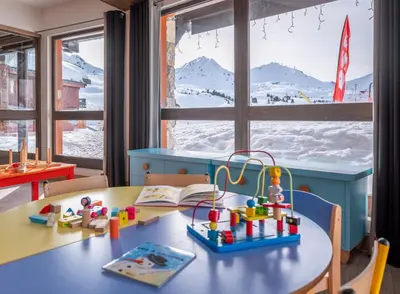Vue générale sur la montagne ou vue sur la montagne depuis l'appart'hôtel