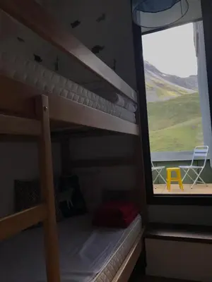 Un ou plusieurs lits dans un hébergement de l'établissement MyHome - Plein Soleil 47 - Studio cabine 4 pax skis aux pieds Val Claret