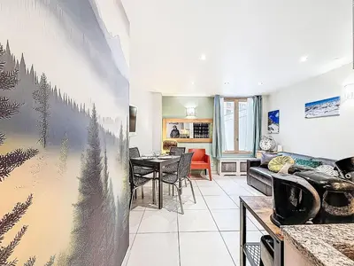 Cuisine ou kitchenette dans l'établissement Studio Le Sefcotel - Val Claret-22 by Interhome