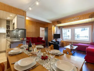 Cuisine ou kitchenette dans l'établissement Apartment Grand Roc - Val Claret-1 by Interhome