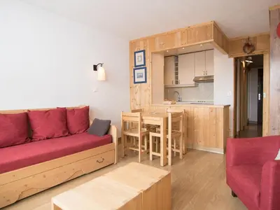 Cuisine ou kitchenette dans l'établissement Studio de Luxe 30m² près des Pistes avec Balcon et Wifi - FR-1-449-47