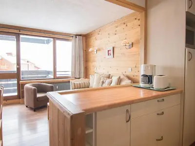 Cuisine ou kitchenette dans l'établissement Charmant 2 pièces à Tignes, vue montagne, Wifi, près des pistes - FR-1-449-53