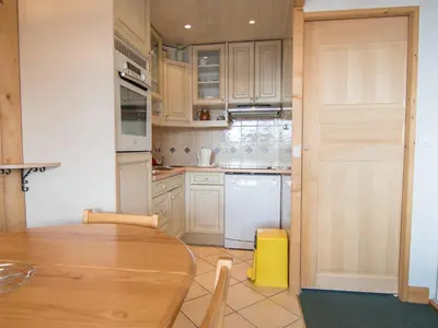 Cuisine ou kitchenette dans l'établissement Charmant deux pièces à Tignes, 45 m², proche des pistes - FR-1-449-64