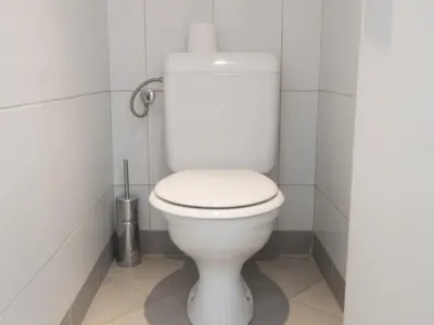 Salle de bains dans l'établissement Appartement 2 Pièces, Près des Pistes, Balcon et Wifi Gratuit - FR-1-449-99