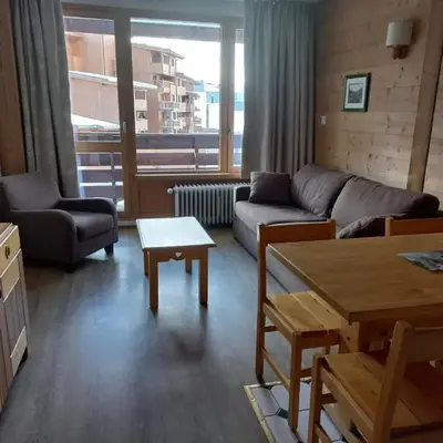 Studio avec balcon et wifi à 500m des pistes - FR-1-449-153